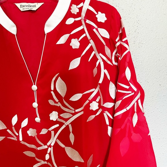 Excellent Thawb Red with Flower Embroidery - Picture 4 of 10